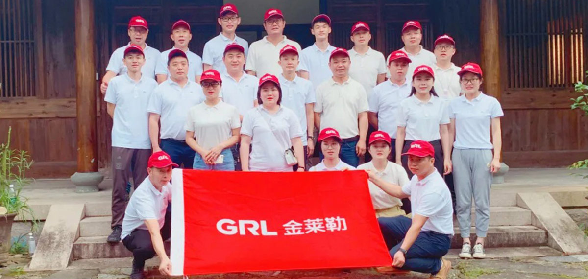 金萊勒營銷團(tuán)隊(duì)參觀紀(jì)念館-5 金萊勒電氣營銷團(tuán)隊(duì)集體照